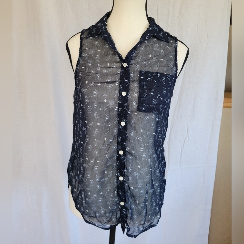 Hollister sheer Navy blue floral sleeveless button down shirt XS